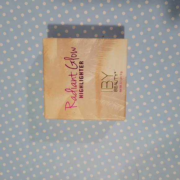 Powder Highlighters - Picture 2 of 7